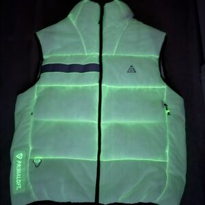 NIKE ACG THERMA-FIT ADV GLOW-IN-THE-DARK VEST 'AIRORA' Size Large  DM4235-100